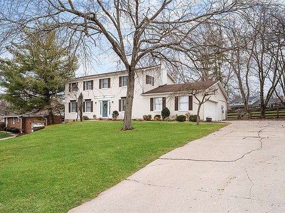 2nd image of 128 E Concord Dr