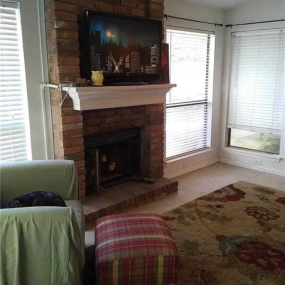 1102 Weatherly Dr — Photo 12