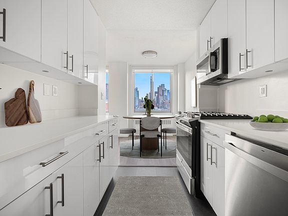 3rd image of 480 2nd Ave APT 15E