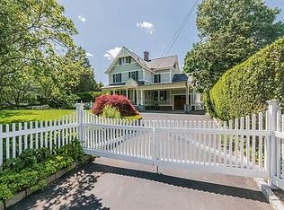 93 Shore Rd, Old Greenwich, CT 06870