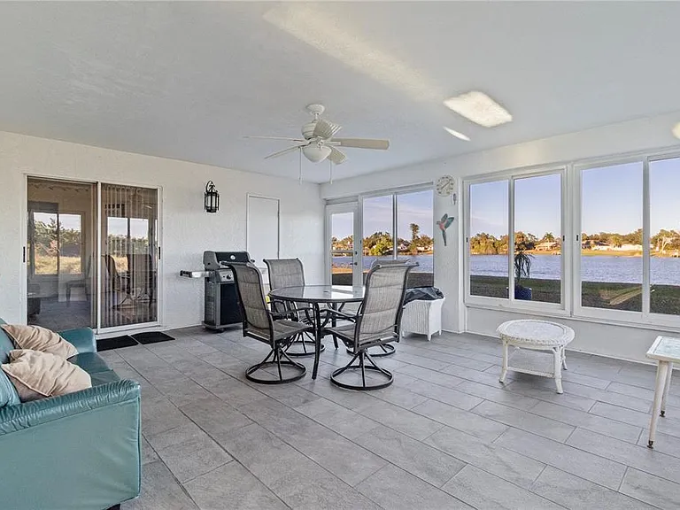 6460 Blueberry Dr — Photo 36