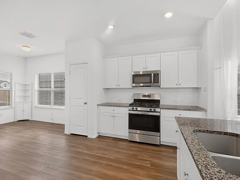 2285 Obsidian Dr — Photo 9
