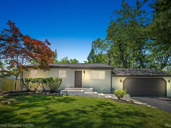 4370 Forbush Ave, West Bloomfield, MI 48323