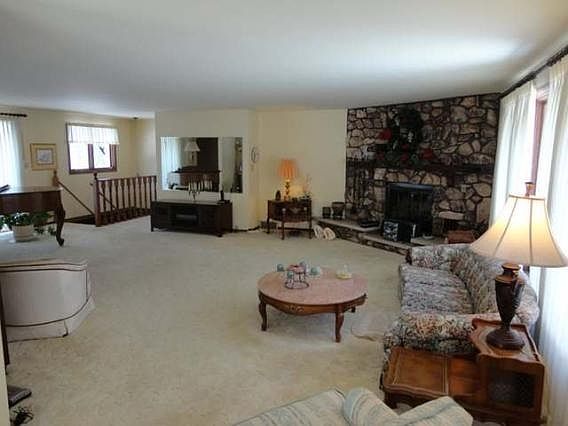 3rd image of 1381 N Avenue 45 S
