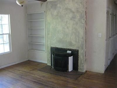 4th image of 4646 N Safford Ave
