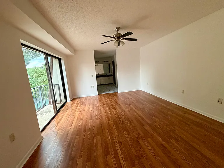2213 22nd Ln — Photo 11