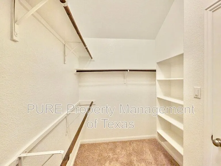 615 Linares Ln — Photo 15