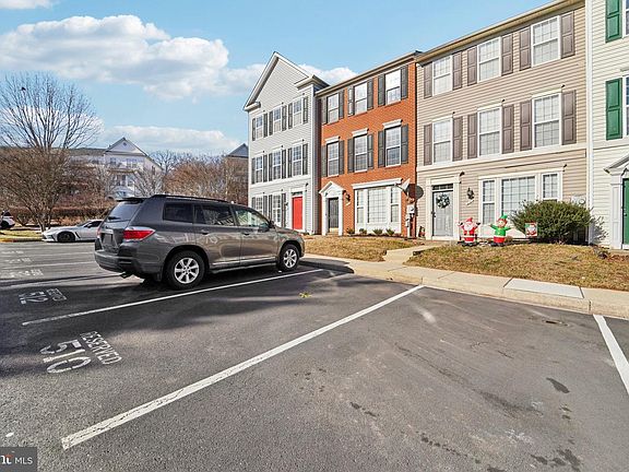 2nd image of 512 Ellison Ct