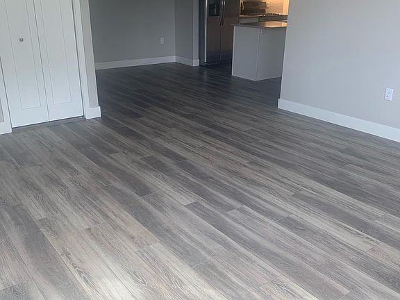 5th image of 210 S Cherrywood Dr #104
