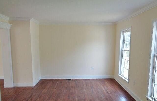2nd image of 56 Fox Run Rd