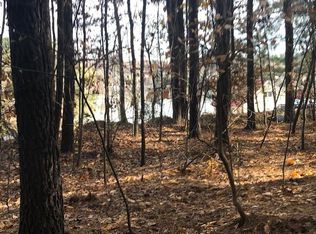 5244 Whitewater Dr, Hickory, NC 28601