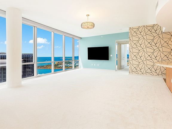 4th image of 555 South St #Penthouse 4305