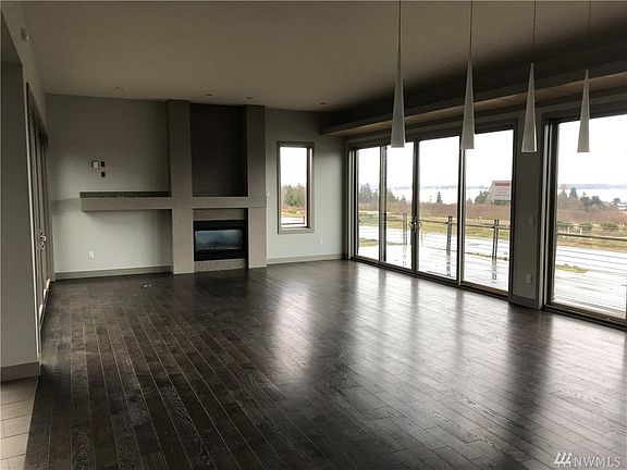 4th image of 8466 Camas Dr