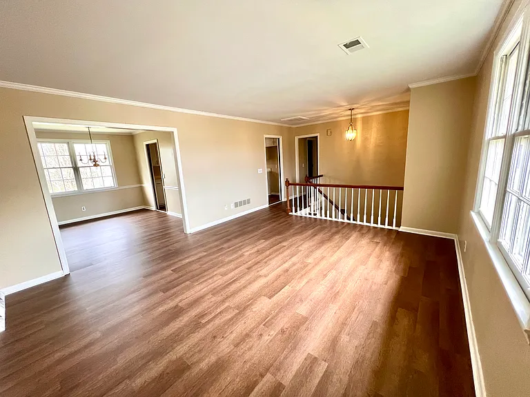 600 Brooks Rd — Photo 10