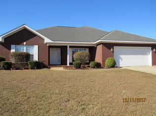 73 Maree Dr, Level Plains, AL 36322