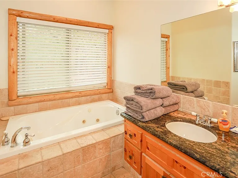 351 Glenwood Dr — Photo 30