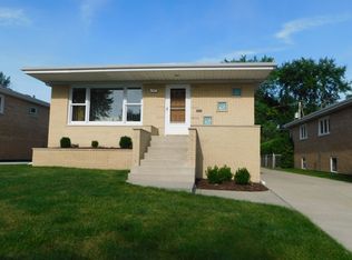 717 McCarthy St, Lemont, IL 60439