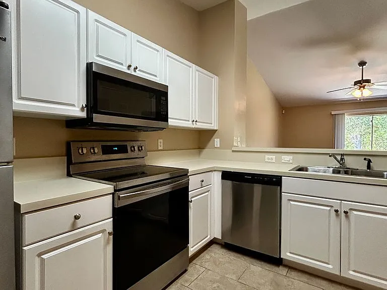 346 Bell Blvd S — Photo 3