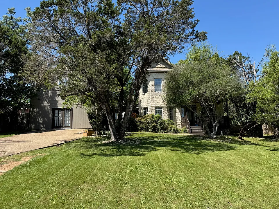 1304 Orlando Cir