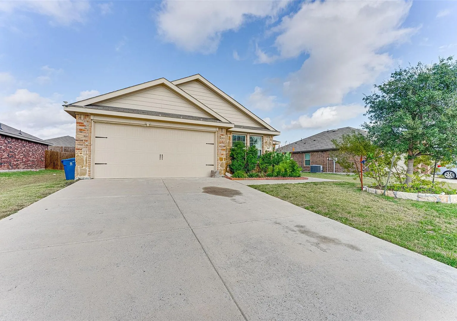 Charming 5-Bedroom Haven in Vibrant Josephine Community! — Photo 4