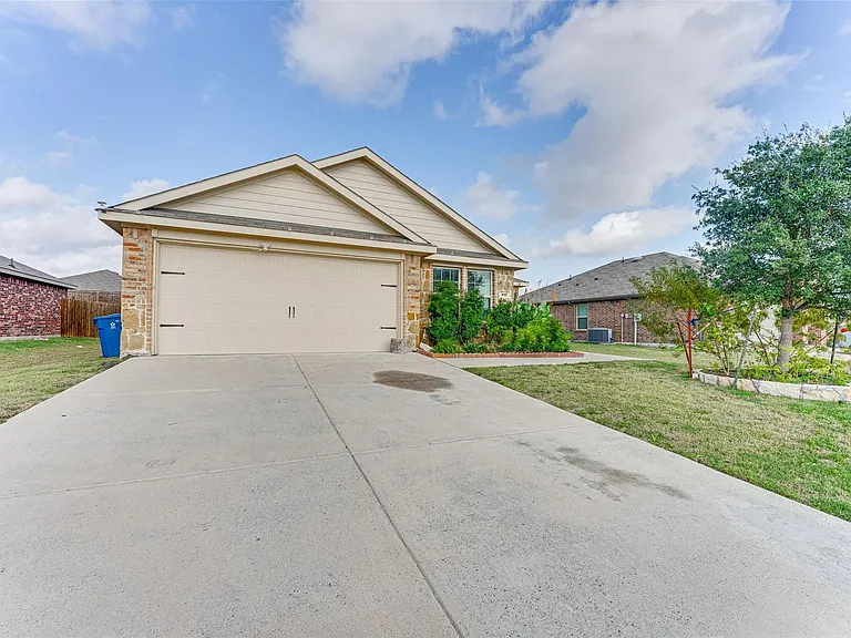 517 Milo Way — Photo 4
