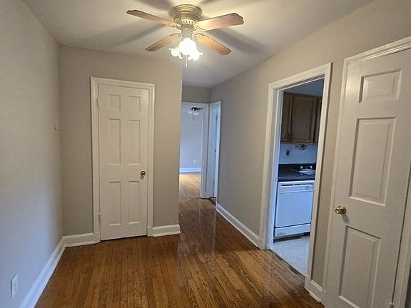 5th image of 1230 N Quinn St #322