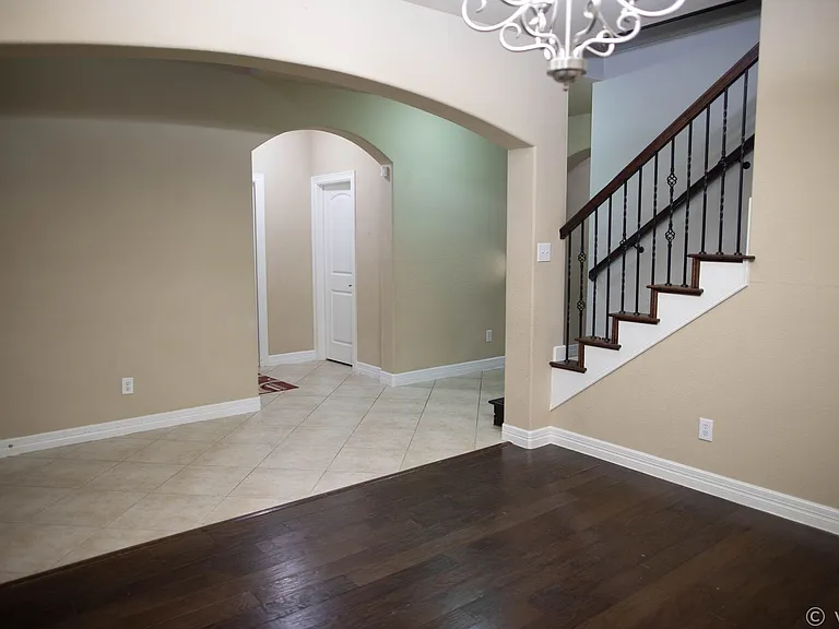 907 Appalachian Dr — Photo 9