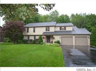 6841 Jayhawk Cir, Baldwinsville, NY 13027