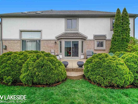3rd image of 48503 Fairmont Dr