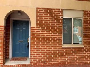 158 W Barre St #R-19, Baltimore, MD 21201