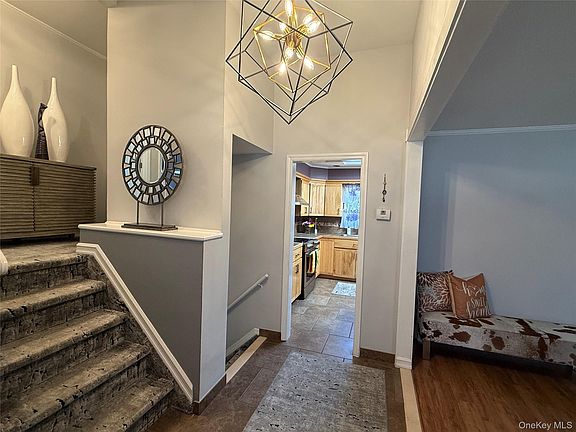 3rd image of 14 Townsend Place