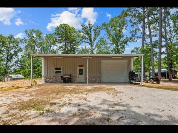 350 County Road 374, Broaddus, TX 75929