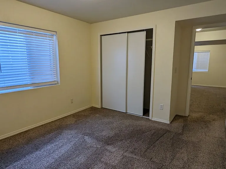 5444 Hicks Dr — Photo 18