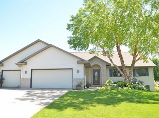 6833 Valiant Dr, Windsor, WI 53598