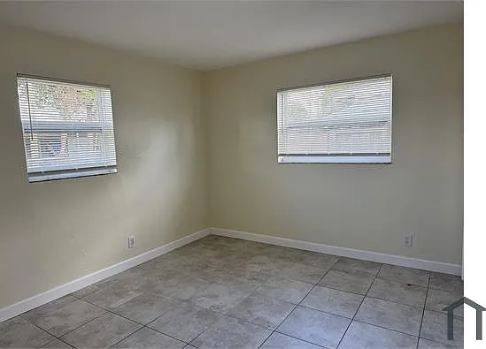 6511 SW 15th Ct — Photo 7