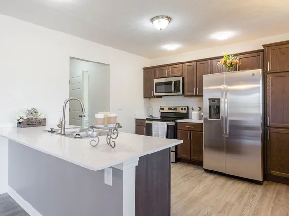 161 Redon Cir, Webster, NY 14580