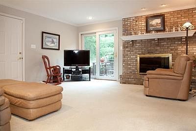 4th image of 3407 Aspen Dr