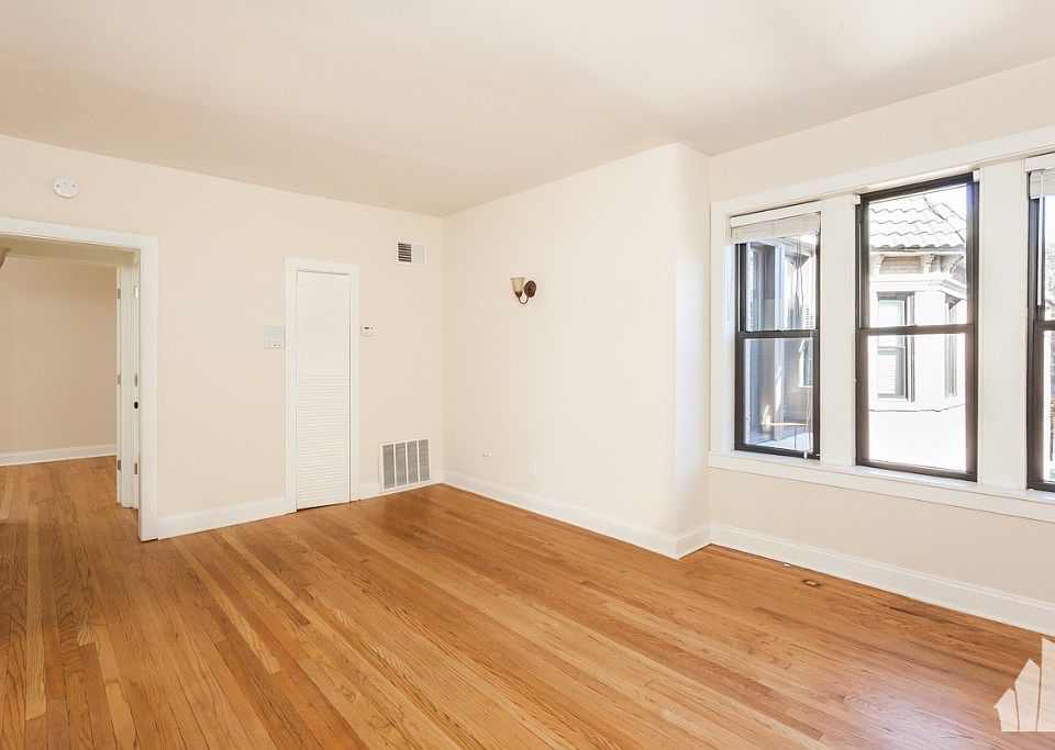 1st image of 4034 N Ashland Ave #W2