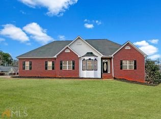356 Glouchester Dr, Locust Grove, GA 30248