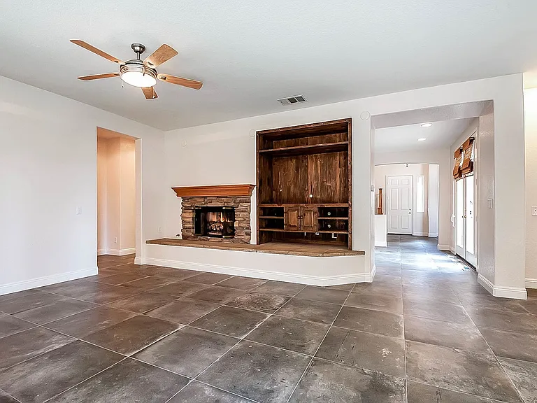 32440 Angelo Dr — Photo 11