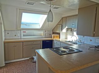 27 Lee Ave #3, Newport, RI 02840