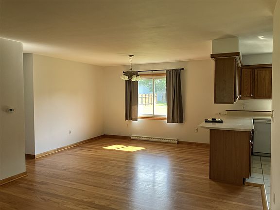 3rd image of 5580 Millfair Rd