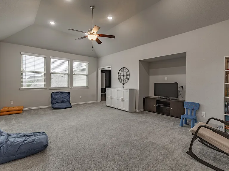 12163 Curry Creek Dr — Photo 26