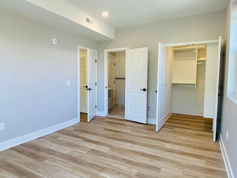 801 N 40th St — Photo 14