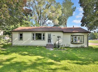 2185 Oakwood Dr, Mounds View, MN 55112