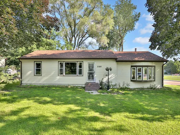 2185 Oakwood Dr, Mounds View, MN 55112