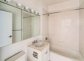 Rented by Bouklis Group