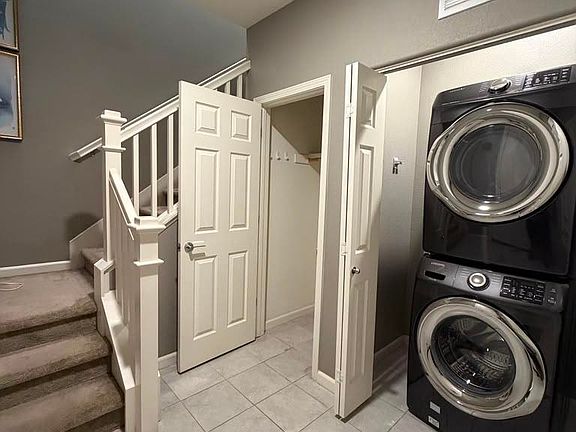 2nd image of 558 Clover Cir