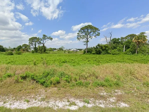 510 Lake Groves Road NE, Lake Placid, FL 33852