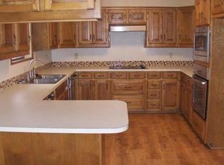107 San Chez Dr, Lake Kiowa, TX 76240